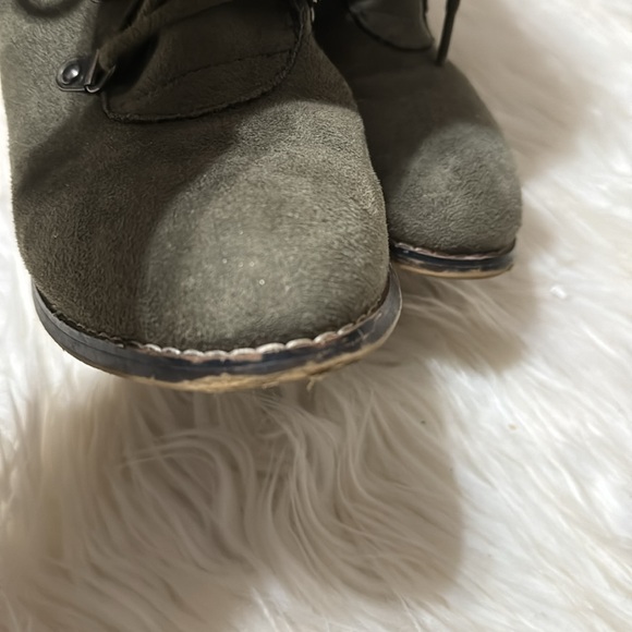 Candies lace up high heeled boot - Picture 8 of 8